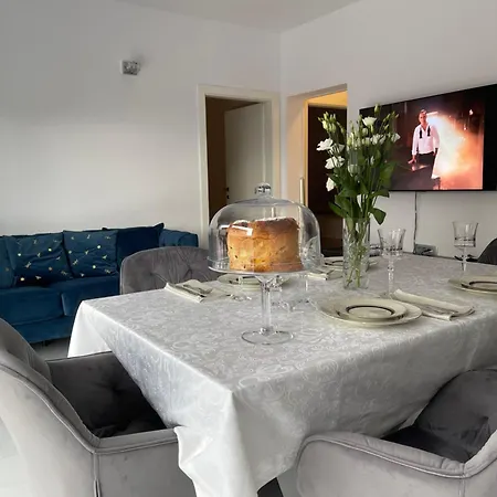 Lägenhet Apartman Karmen Sinj